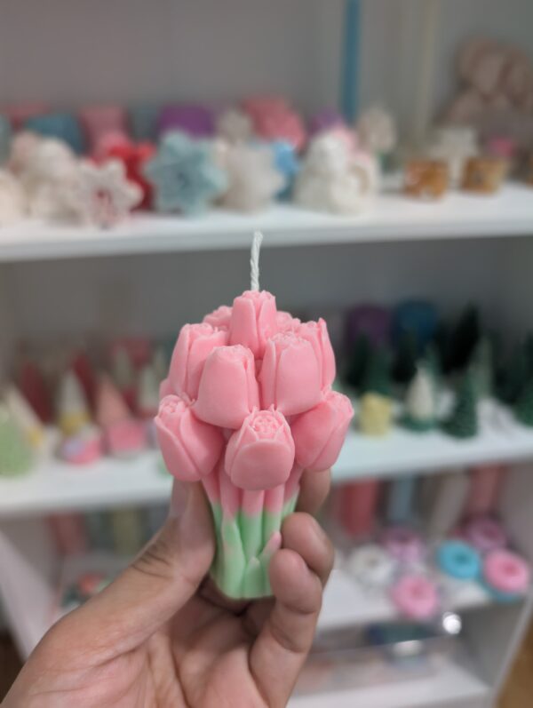 Tulip candle