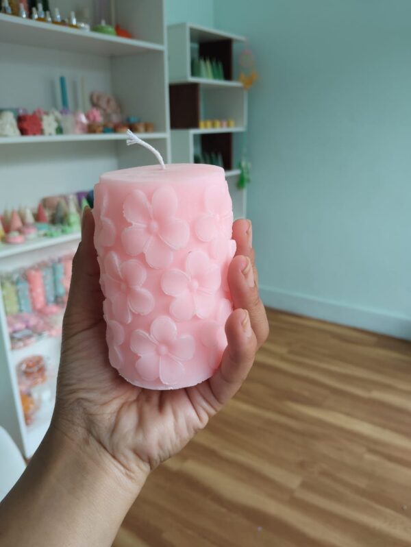 Flower cylinder candle