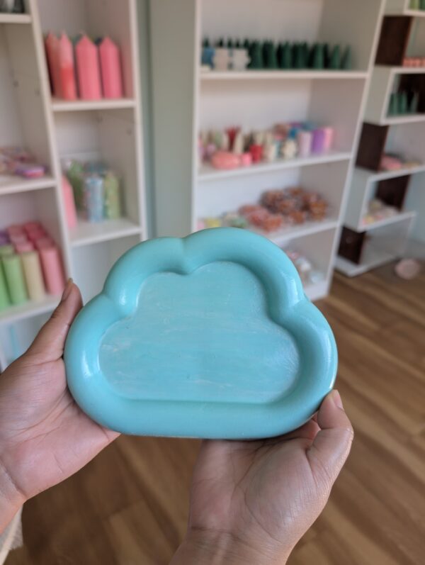 Cloud tray